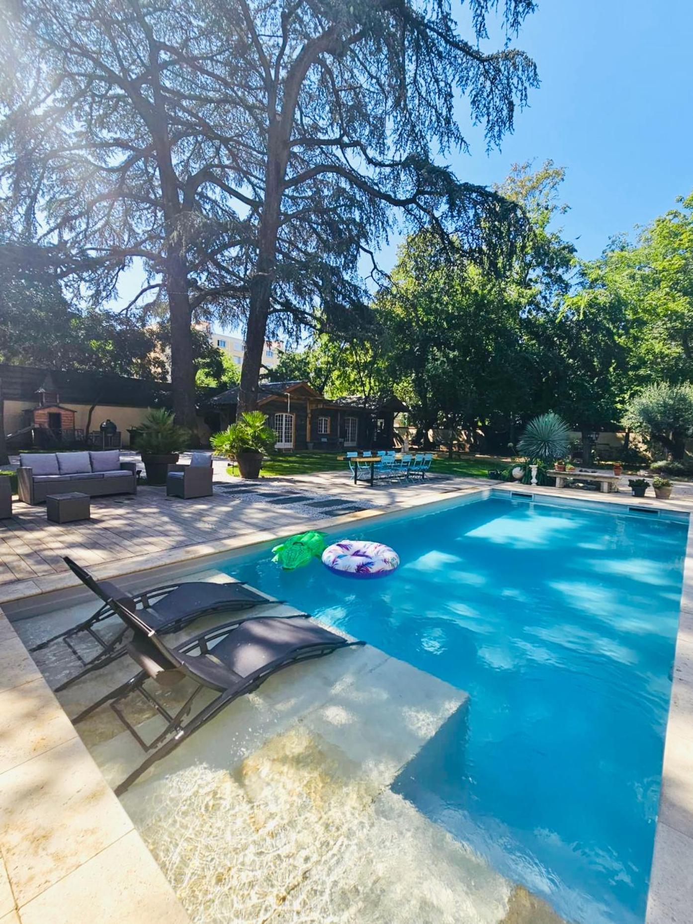 Chateau Grandclement Lyon Villeurbanne Niveau Rdc - Tresor Cache En Ville Avec Vue Piscine Et Parc วีเลอร์บาน ภายนอก รูปภาพ